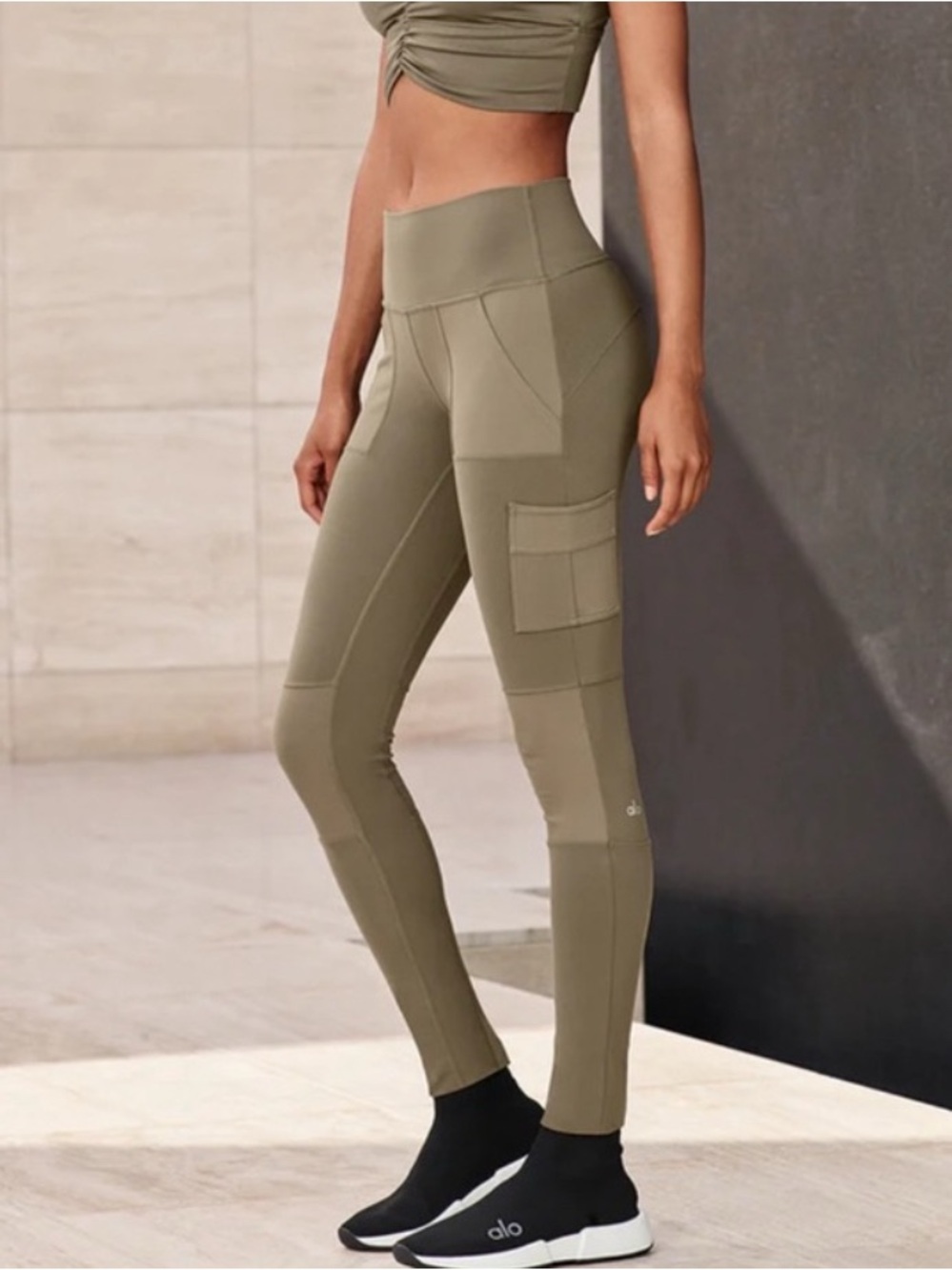ALO Yoga Olive High-Waist Cargo Pocket Leggings